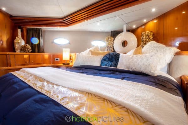 84' Sunseeker bedroom 3