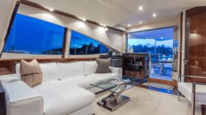 75' Lazzara LSX Living Area