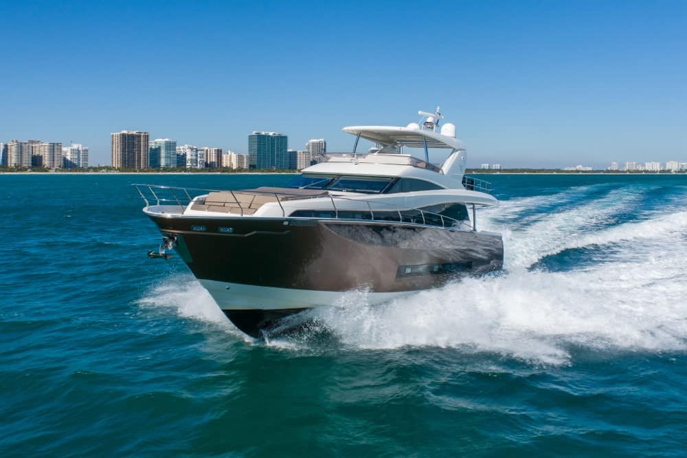 75' Prestige 2015 in Miami Beach 4