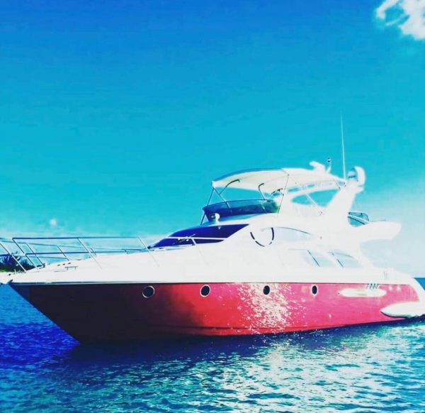 55' Azimut Flybidge Exterior on Water