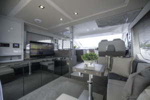 Sessa F48 INT_VAZ6382