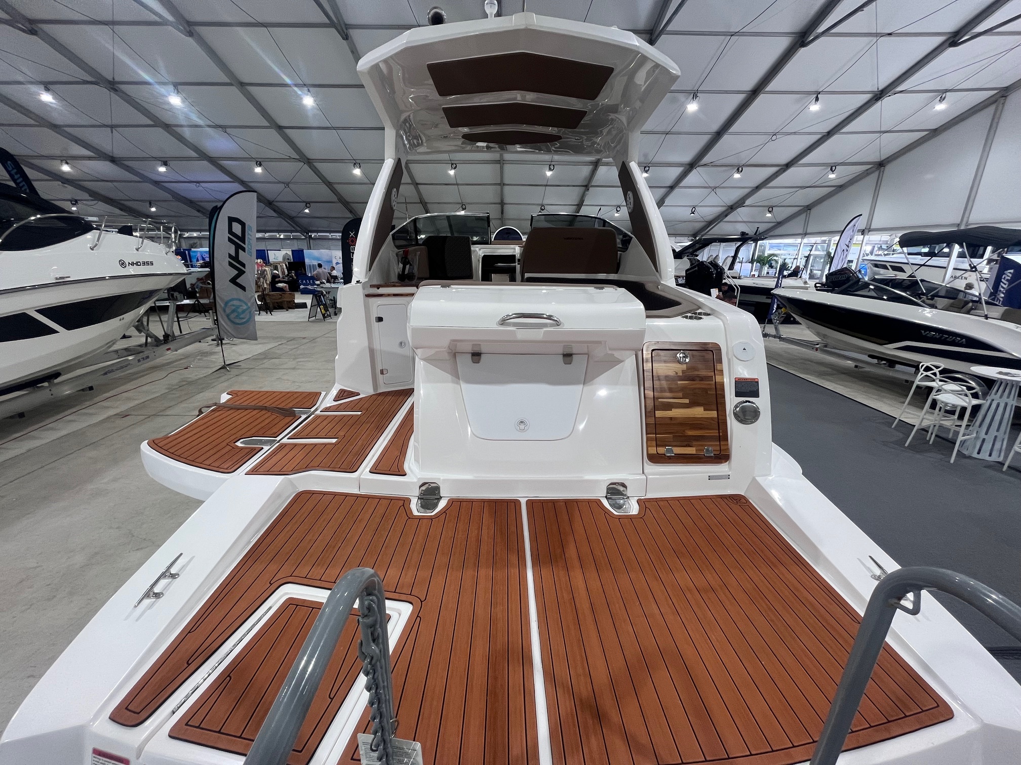 ventura_v300_daycruiser_8277